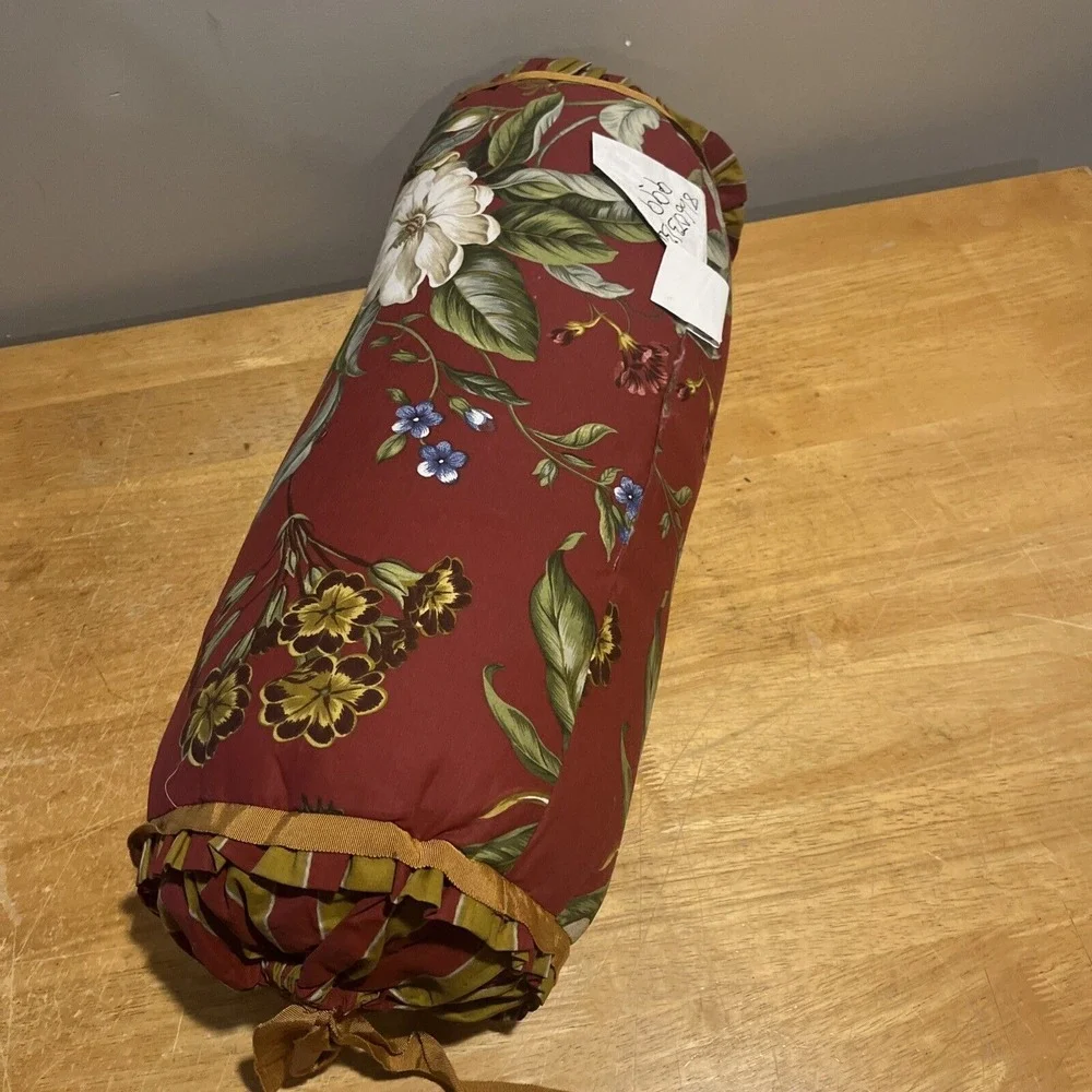 Waverly Williamsburg Garden Room Floral‎ Red Lumbar Pillow Tie Ends 22